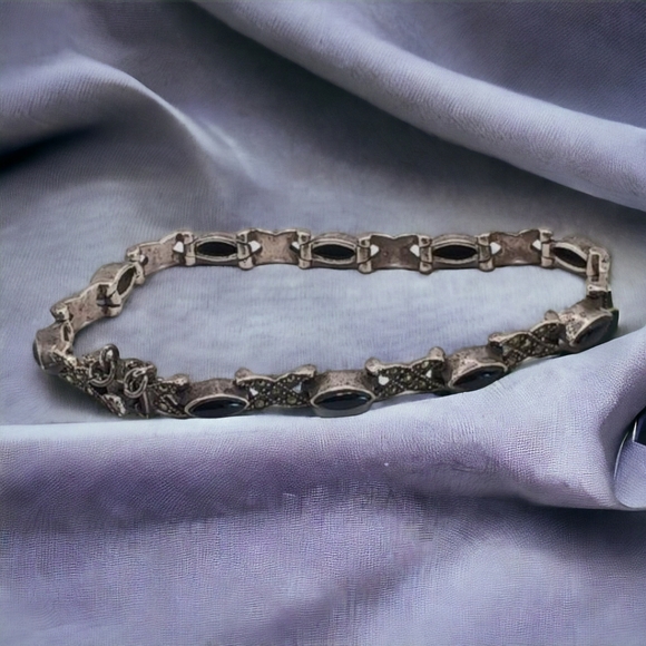 Vintage Sterling Silver 925 Black Onyx Marcasite Thai Tennis Bracelet, 7" with - Picture 2 of 6